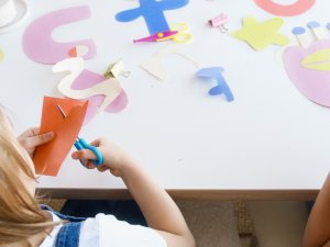 Par bērnu interešu izglītību var atgūt pārmaksāto iedzīvotāju ienākuma nodokli 