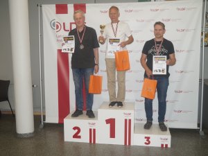 Novadnieks uz pjedestāla Latvijas Veterānu čempionātā 64 lauciņu dambretē