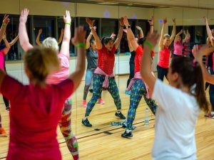 Aicina uz bezmaksas grupu nodarbību maratonu Siguldas Sporta centrā