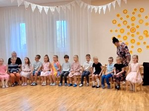 Allažu pirmsskolā un bibliotēkā aizvadīts dzejas dienas pasākums