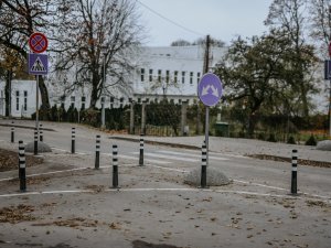 Uzlabota satiksmes drošība pie Siguldas Mākslu skolas “Baltais flīģelis”